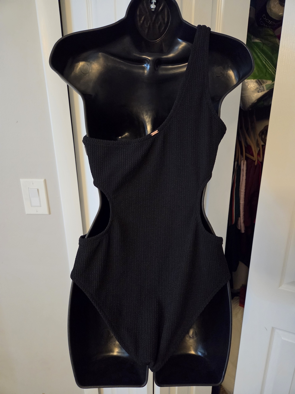 PINK Victoria's Secret Black One-Shoulder Cutout One-Piece Swimsuit